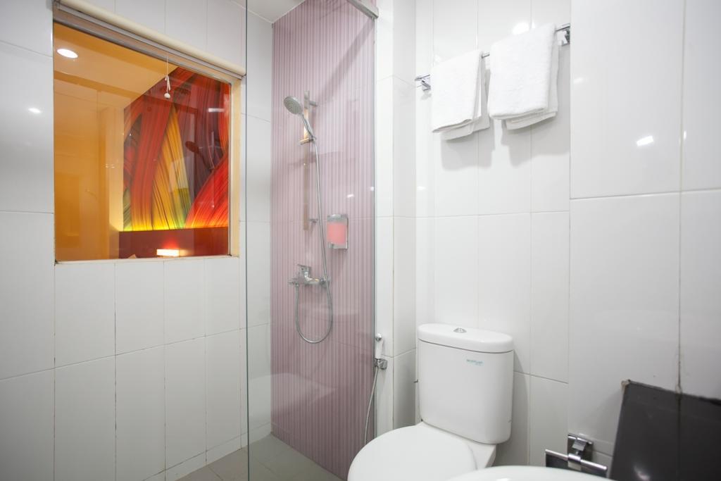 Hotel Reddoorz Near Hawaii Water Park à Malang Extérieur photo