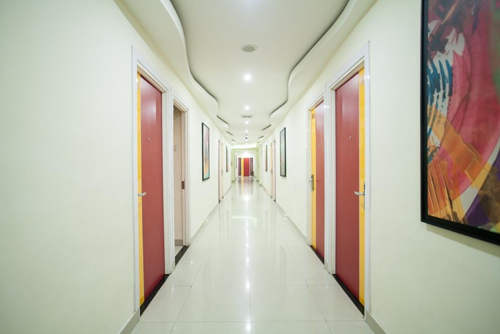 Hotel Reddoorz Near Hawaii Water Park à Malang Extérieur photo