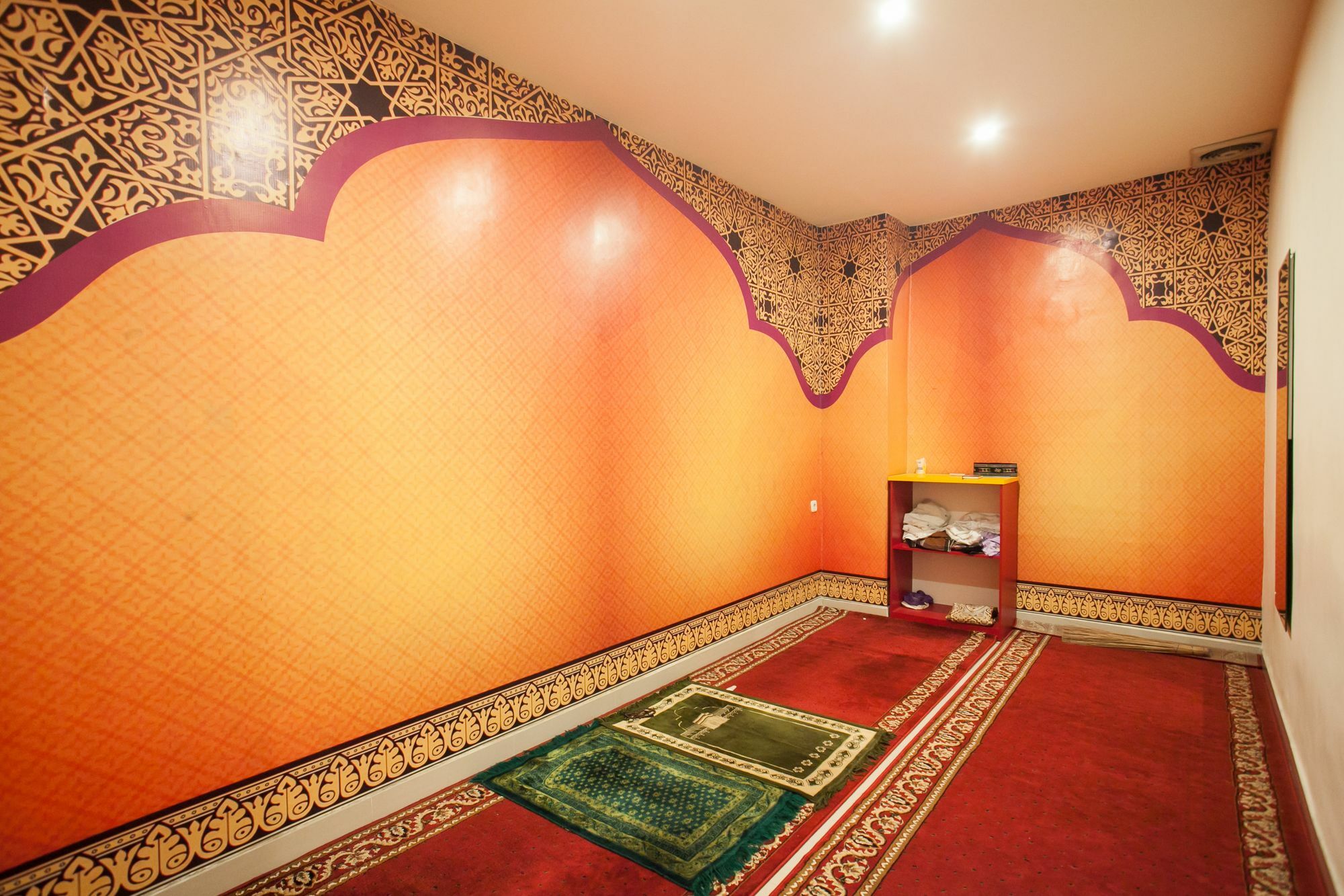 Hotel Reddoorz Near Hawaii Water Park à Malang Extérieur photo